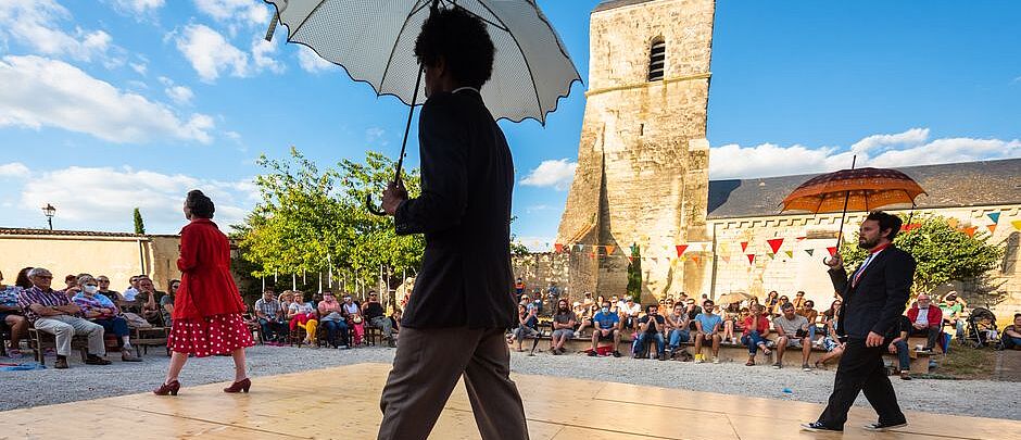 Cie du Gramophone, spectacle "Chez Pépé". - Agrandir l'image (fenêtre modale)