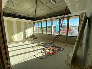 Salle de classe en travaux du 35e collège de la Vienne. - Agrandir l'image (fenêtre modale)